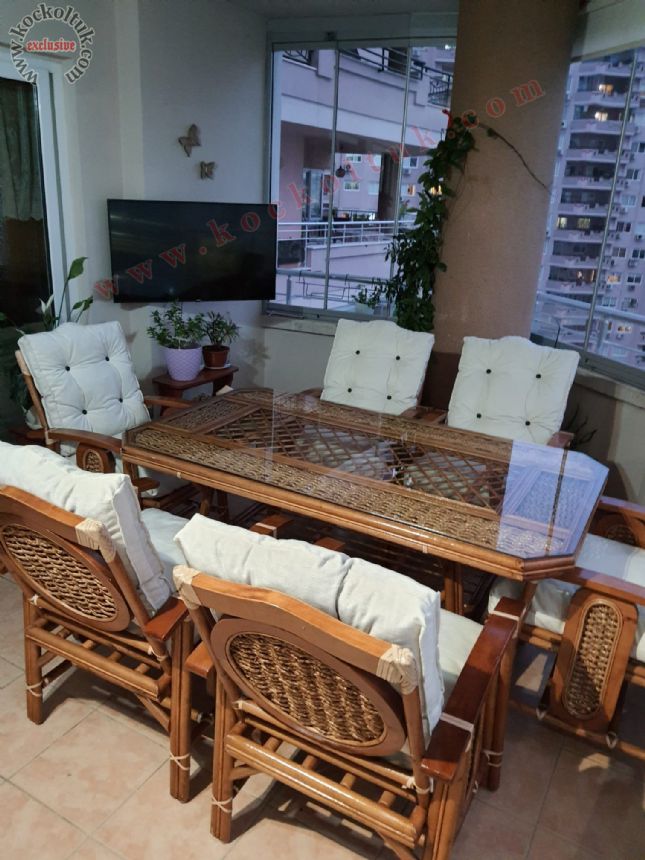 İHLAMUR AĞACI BAMBU BAHÇE VE BALKON  TAKIMI