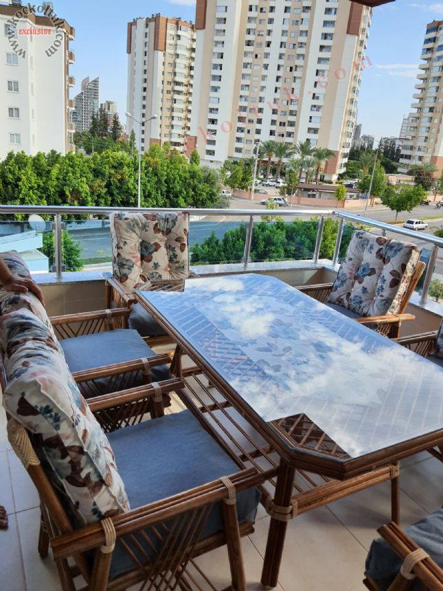 İHLAMUR AĞACI BAMBU BAHÇE VE BALKON  TAKIMI